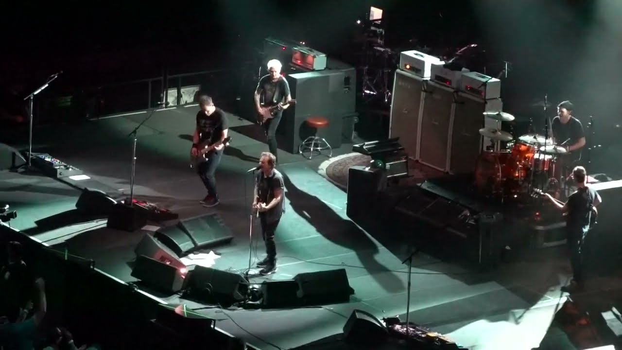 PEARL JAM  :  