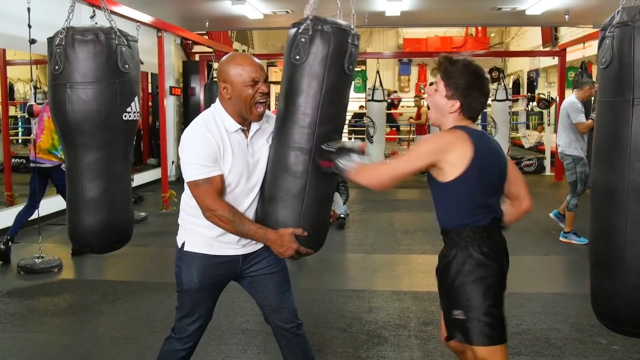 Mike Tyson Teaching Boxing P.1 (No Music)
