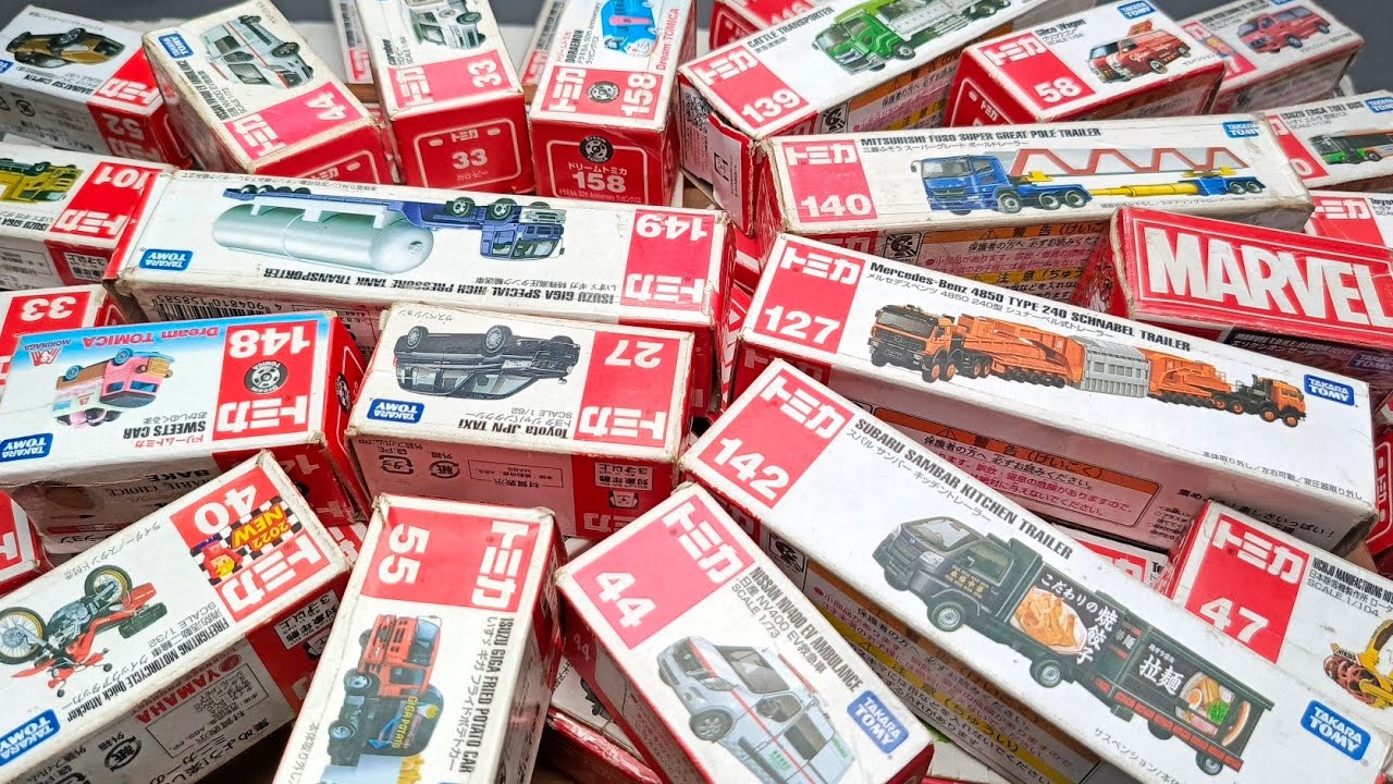 トミカミニカーが箱に盛り沢山!収納するよ。トミカのベストコレクションを動画でまとめました! -