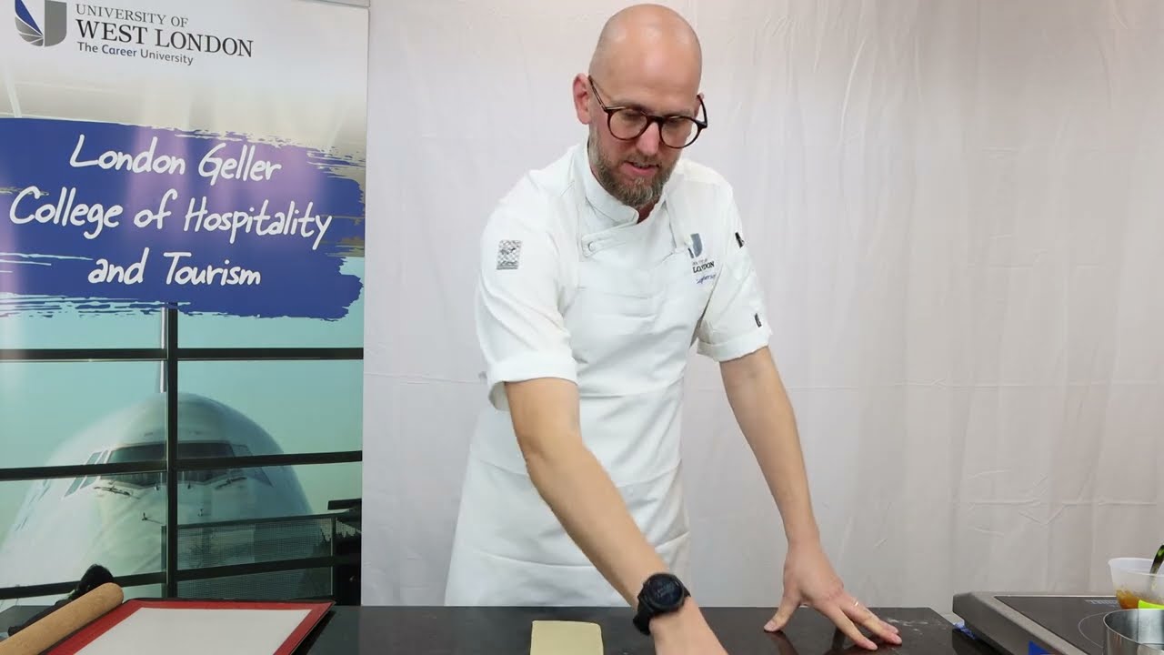 How To Make A Gâteau Pithivier | Grande Cuisine Academy