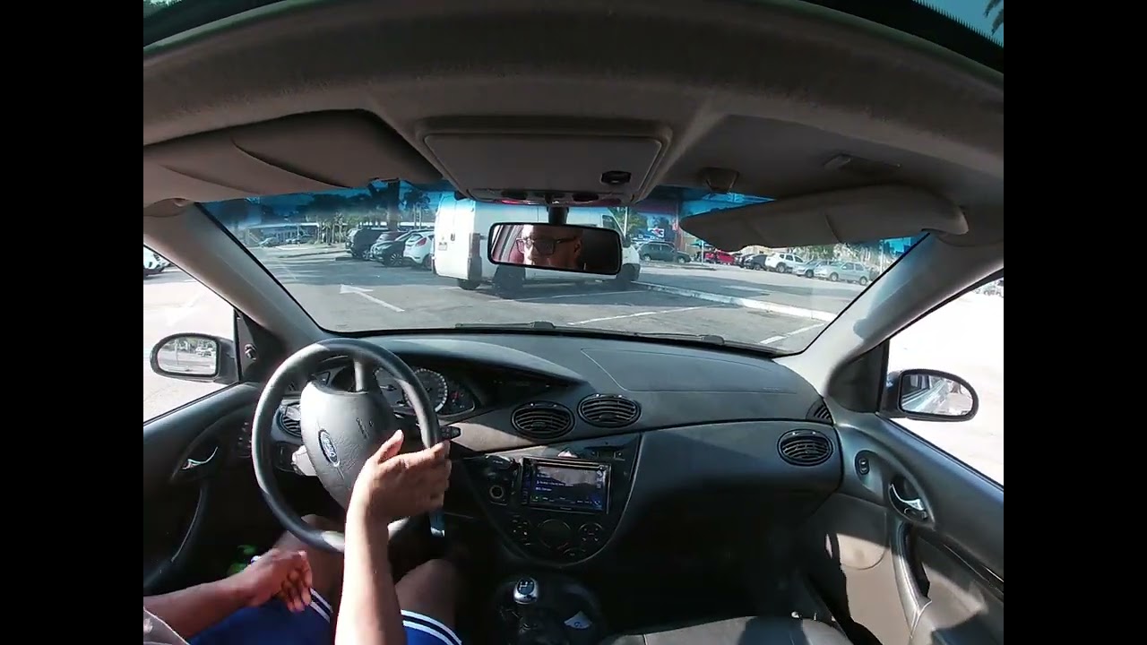Focus Ghia 2.0 16v no Shopping com escape Direto