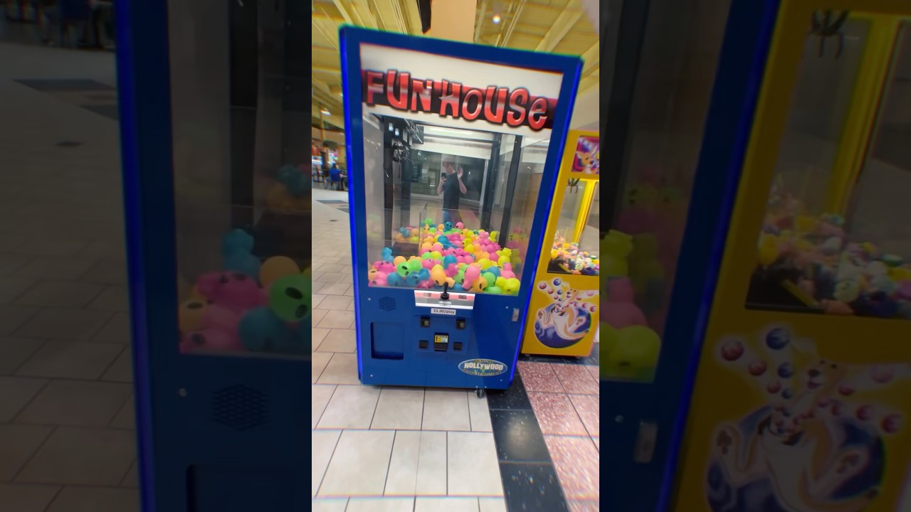 I Found Another Abandoned Mall Arcade #shorts #arcade #abandoned