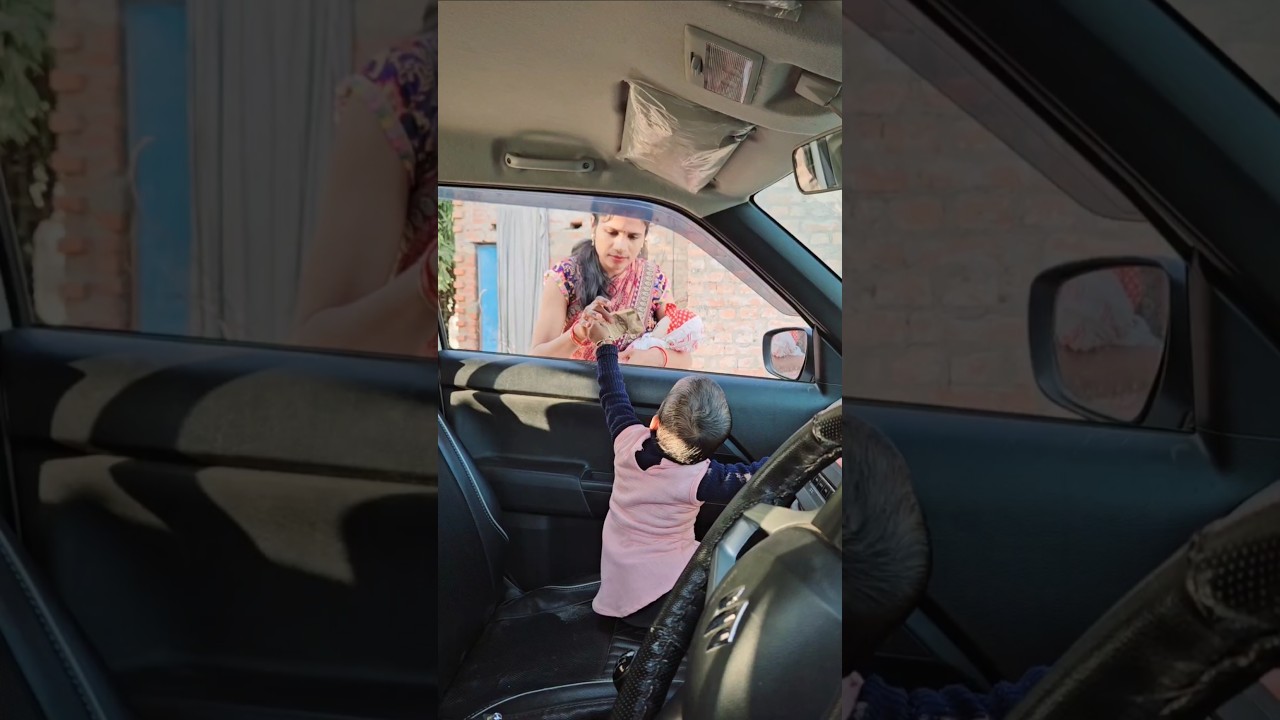 shivanshi ne bhikhari ko paise de diye 😥😲 #shorts #emotional #ytshorts #hearttouching #viralvideo