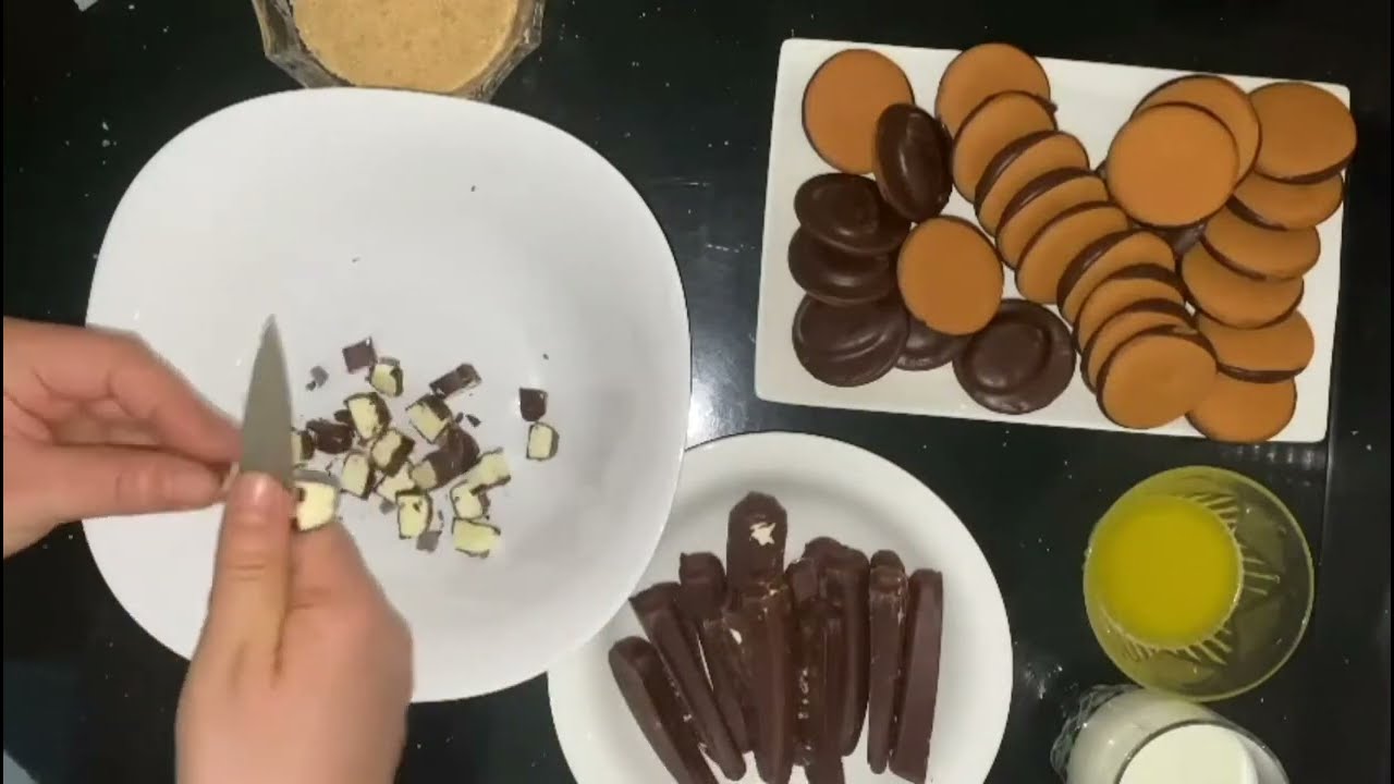 Embelsire pa pjekje per 10min gati Role me Jaffa Cakes 😋