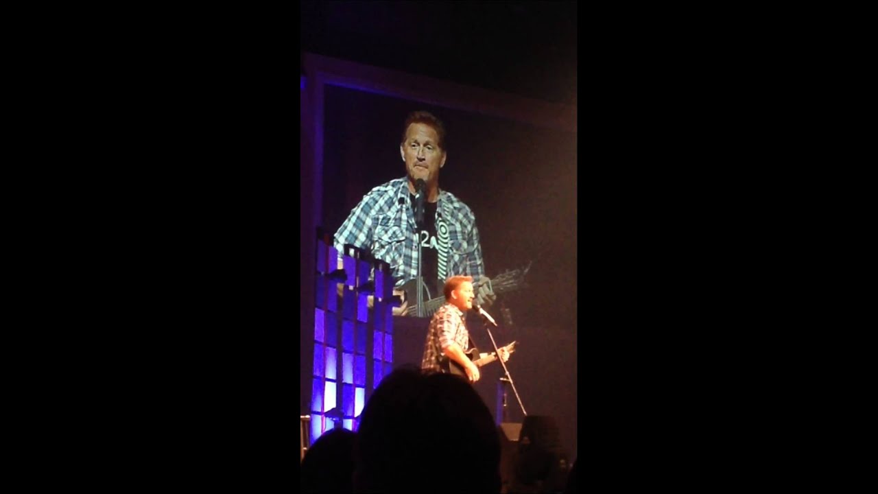 Tim Hawkins - Santa Claus Joined the Mafia (SONG)