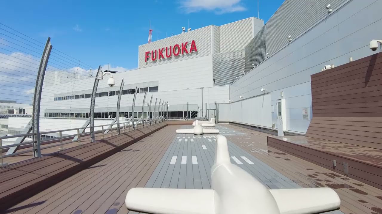 2026/03/13 13:42  展望台のオブジェ　#fukuokaairport #japan #福岡空港 #飛行機