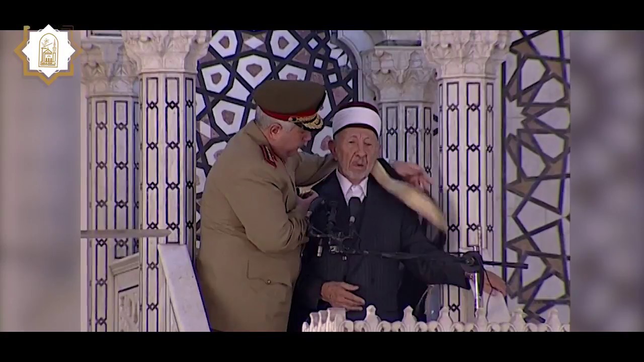 هذا ما قاله الدكتور البوطي في خطبة عيد الفطر التي حضرها الأسد في عام 2009