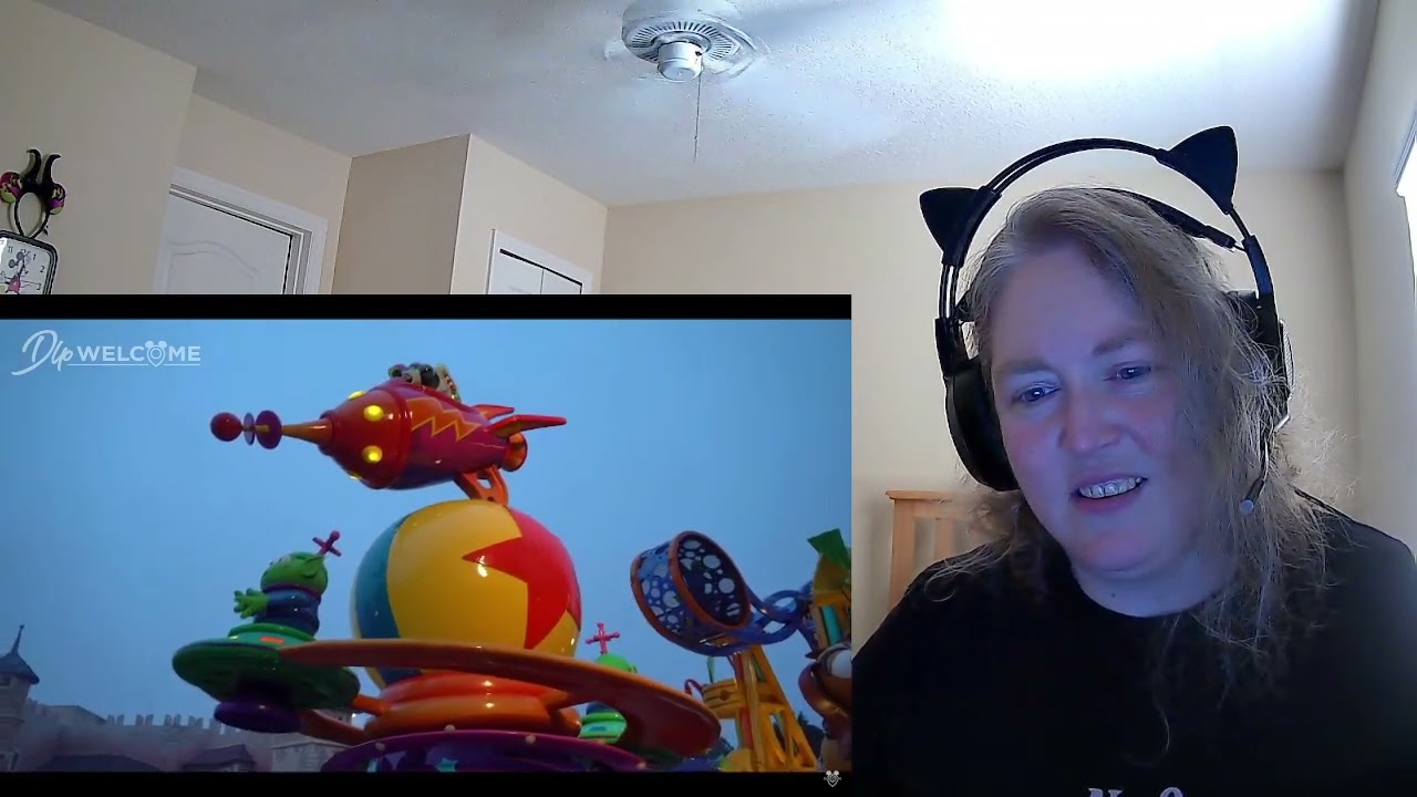 4K Disney Stars On Parade 2022 Disneyland Paris Reaction