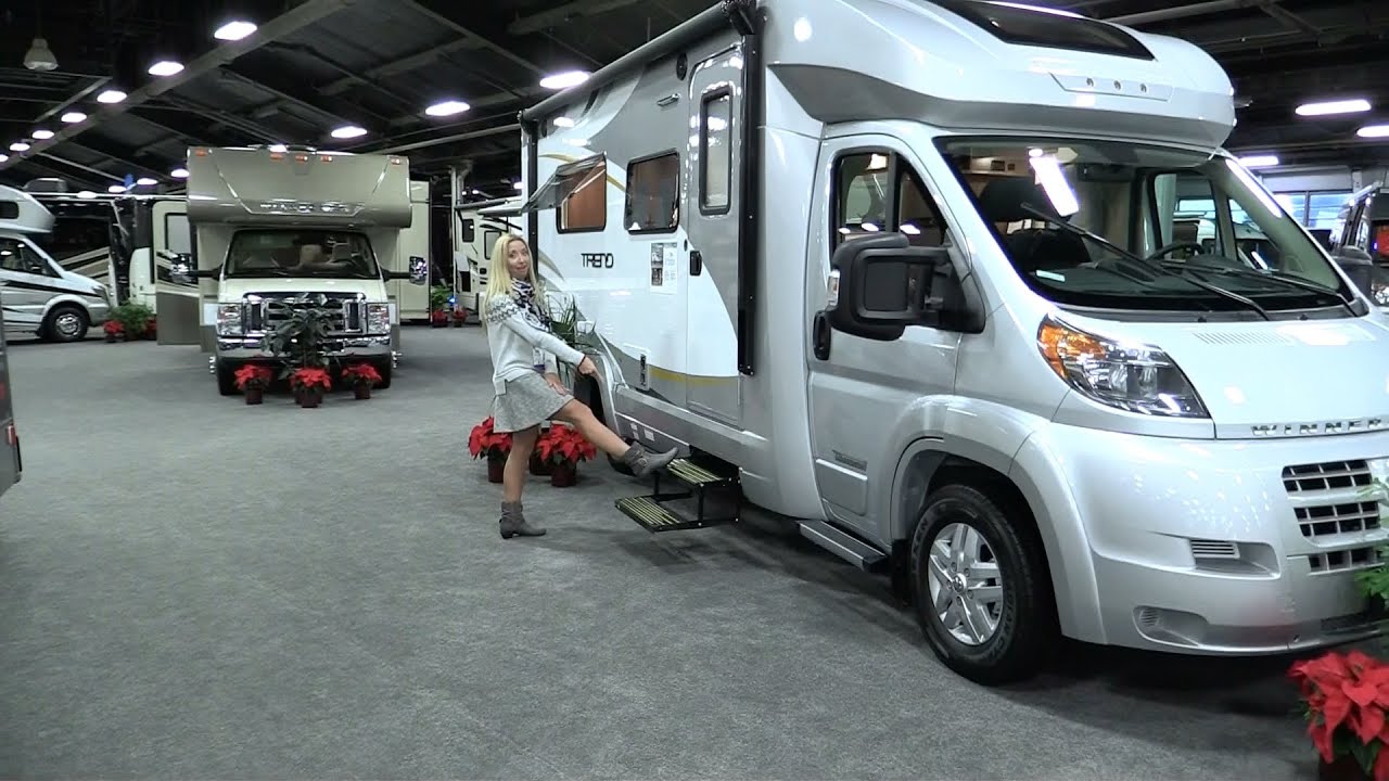 Наш первый взгляд на односпальную кровать Winnebago Trend 23D