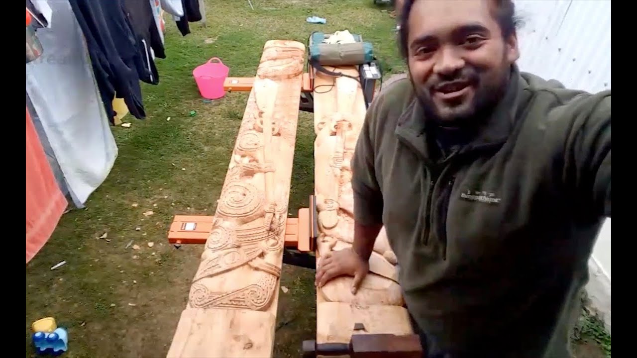 The 'Bob Ross' of Māori carving has become an overnight streaming sensation