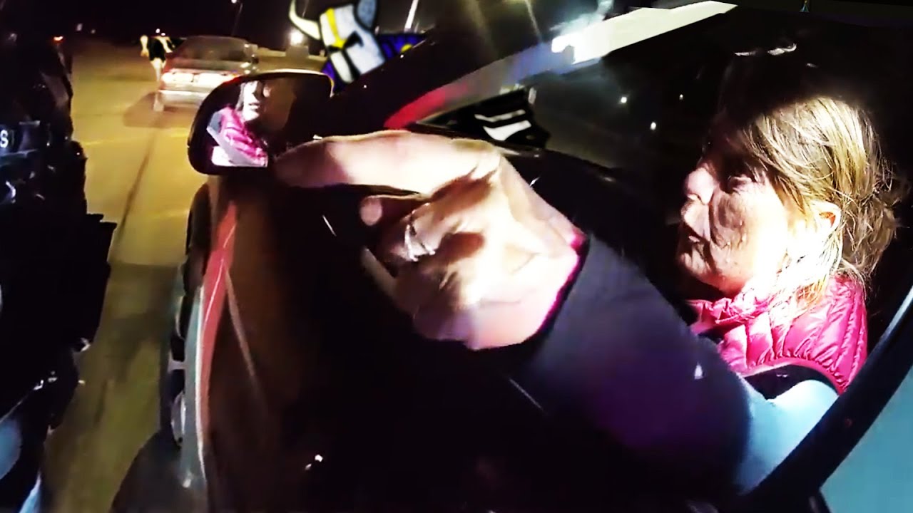 Citizens Pull Over Drunk Teacher then Call 911 to Arrest Her!