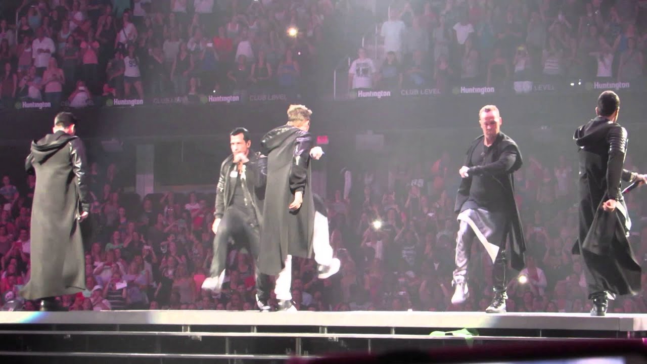 Beginning of NKOTB concert with Block Party - 2015 Cleveland Ohio