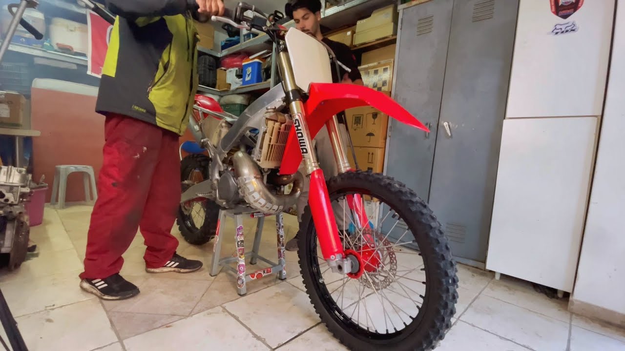 Επισκευάσαμε το CR250 και είναι έτοιμο για βόλτα pt.2