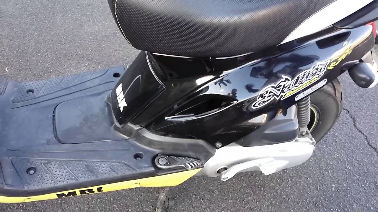Présentation de mon scooter (MBK Booster Naked)