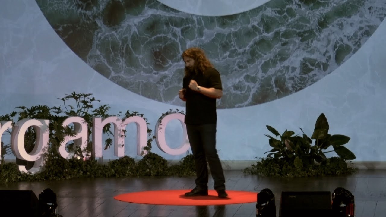 Life is like a rugby ball…how can we catch it? | Martin Castrogiovanni | TEDxBergamo