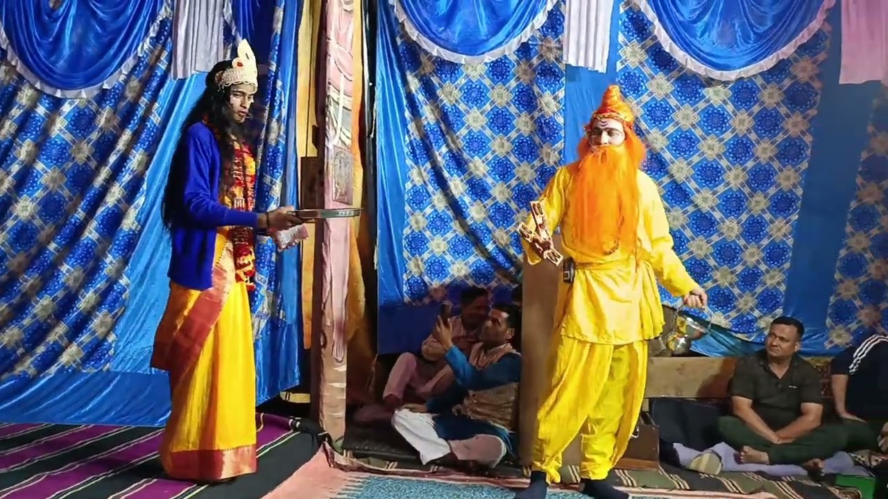 सीता हरण का शानदार दृश्य , पोखरी (बाली कंडारस्यूं) प्रगति युवा मंच श्रीराम कमेटी पोखरी ।