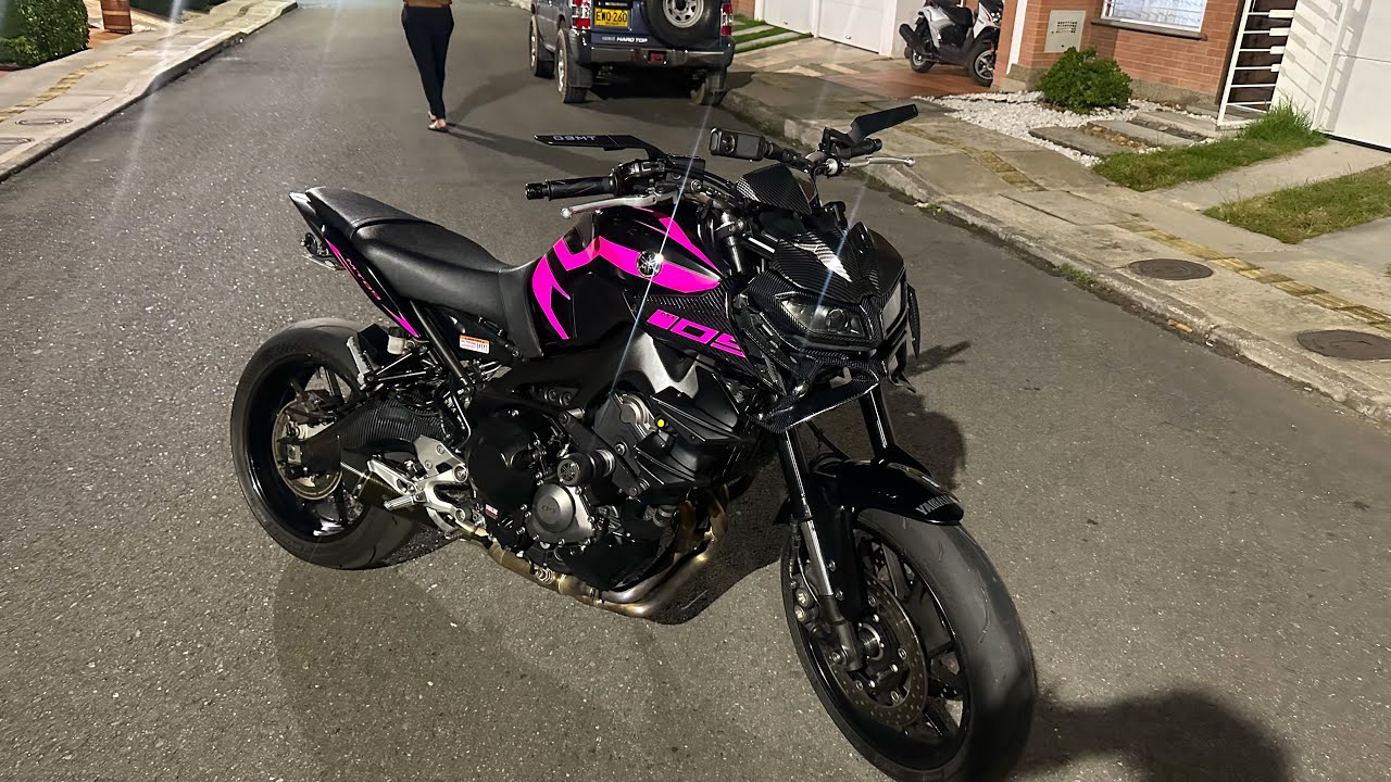 SALIDA CON LA YAMAHA MT09 +POPS!