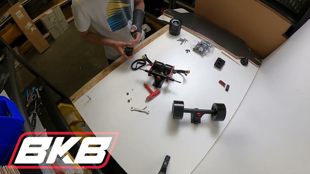 Build Your Own Electric Skateboard! BKB DUO 3.0 assembly, with RailCore!