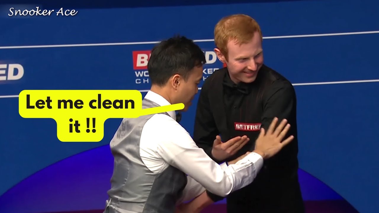 Funny Moments in SNOOKER !!