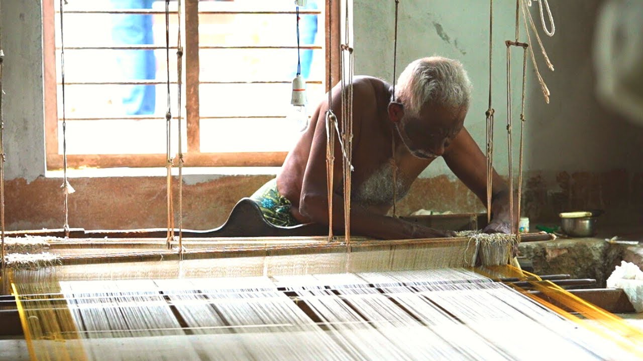 Deccan Vahini: Weavers of Balaramapuram keep legacy of handlooms alive