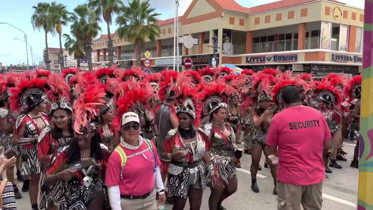 Aruba Carnival Grand Parade (2)