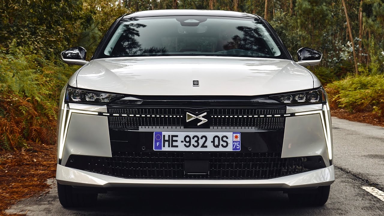 Новый компактный хэтчбек DS N°4 2026 года