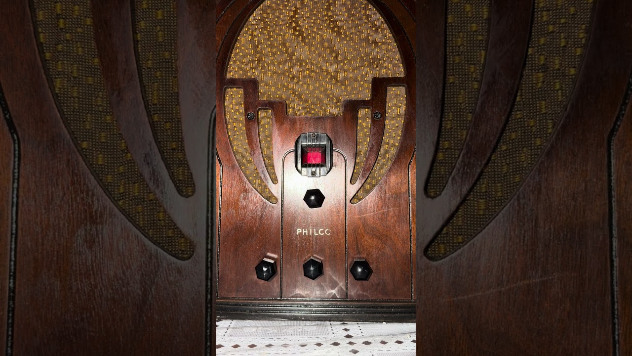More music from a vintage Philco radio