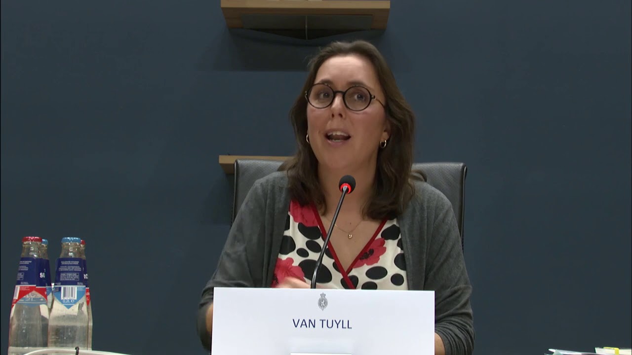 Kinderopvangtoeslag: Openbaar verhoor mevrouw Van Tuyll Parlementaire ondervragingscommissie