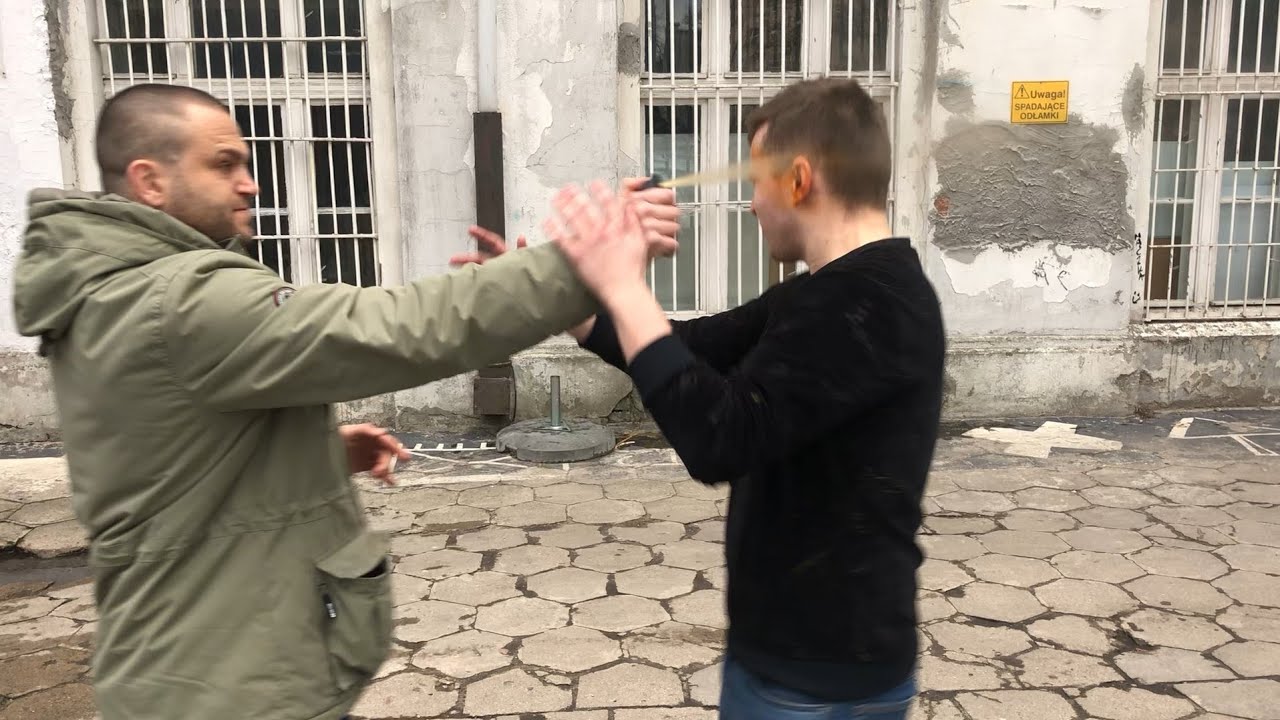 Krav Maga Użycie Gazu W Samoobronie