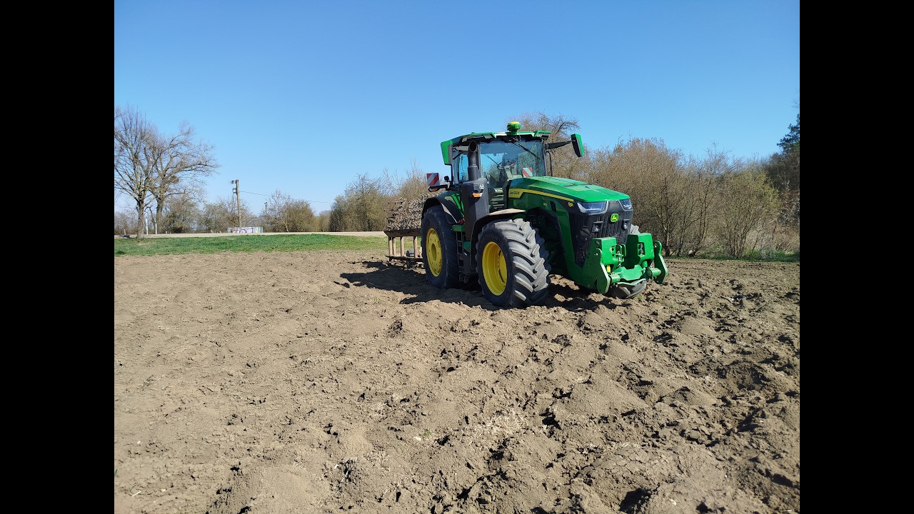 Smykování pole 2026 - John Deere 8R 410