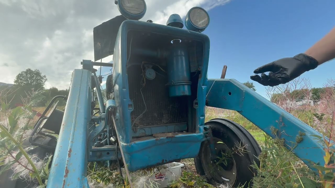 1969 Ford 3000 Oil bath air cleaner oil change.