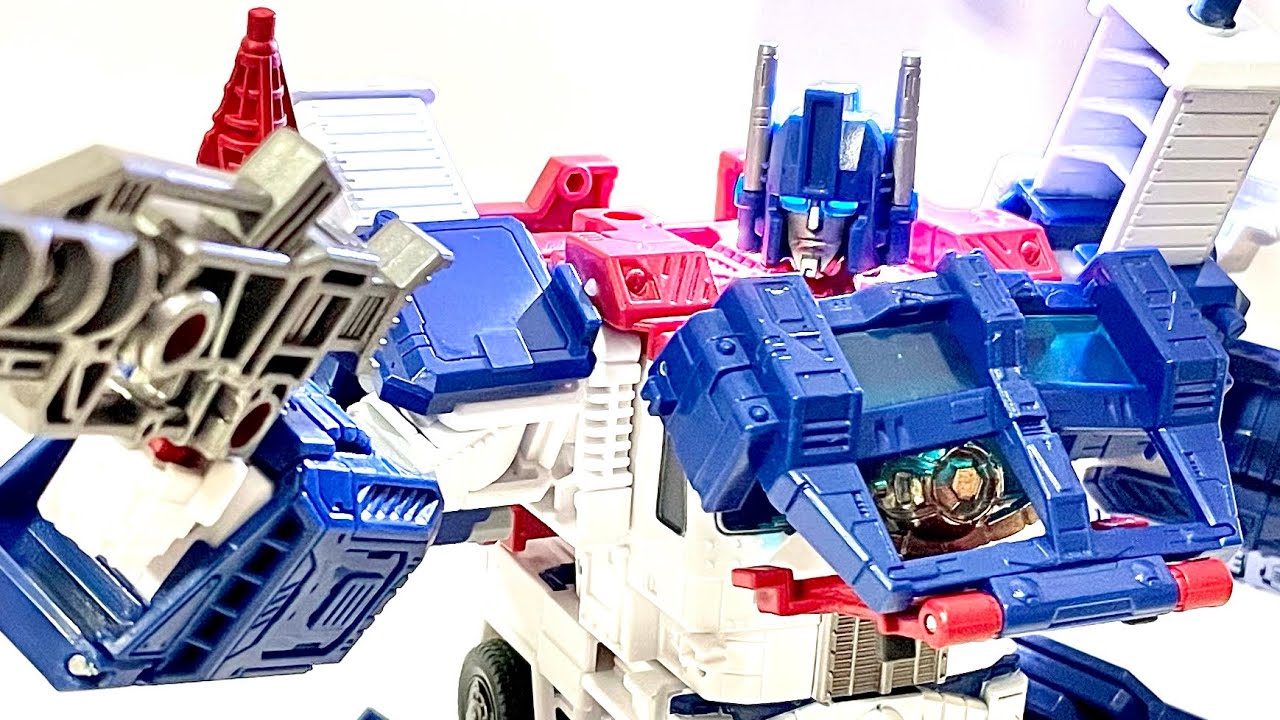 Transformers KINGDOM Ultra Magnus Chefatron Review