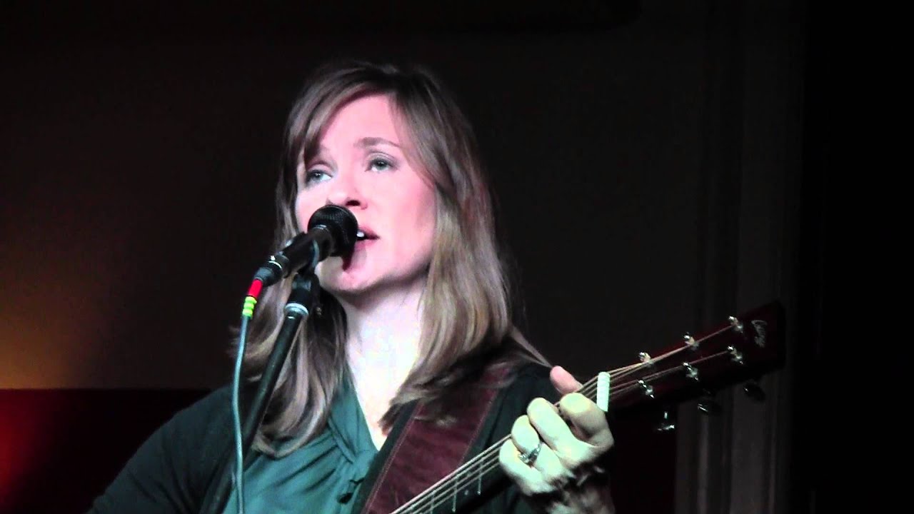 Caroline Herring - Flee As A Bird (live)