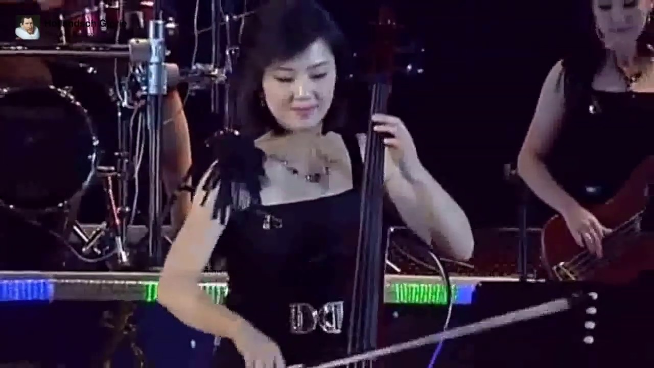 Holland is great! - Moranbong band (단숨에)