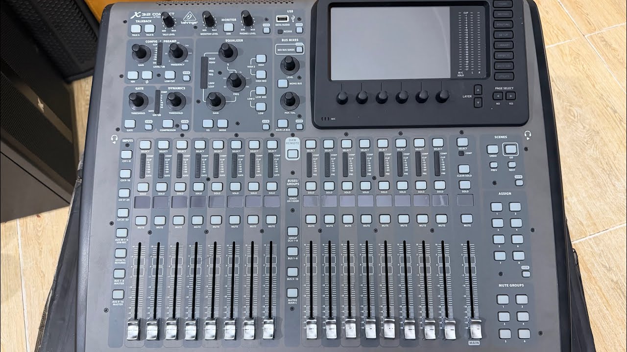 X32compact rất mới - bản đời đầu date 2016