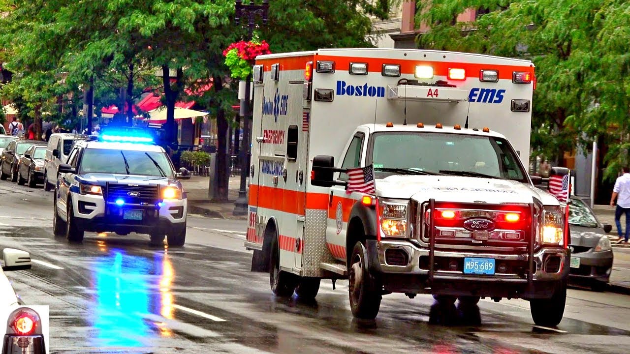 Best of Ambulance Responses 2018 - Compilation - Lights, Sirens, Horns