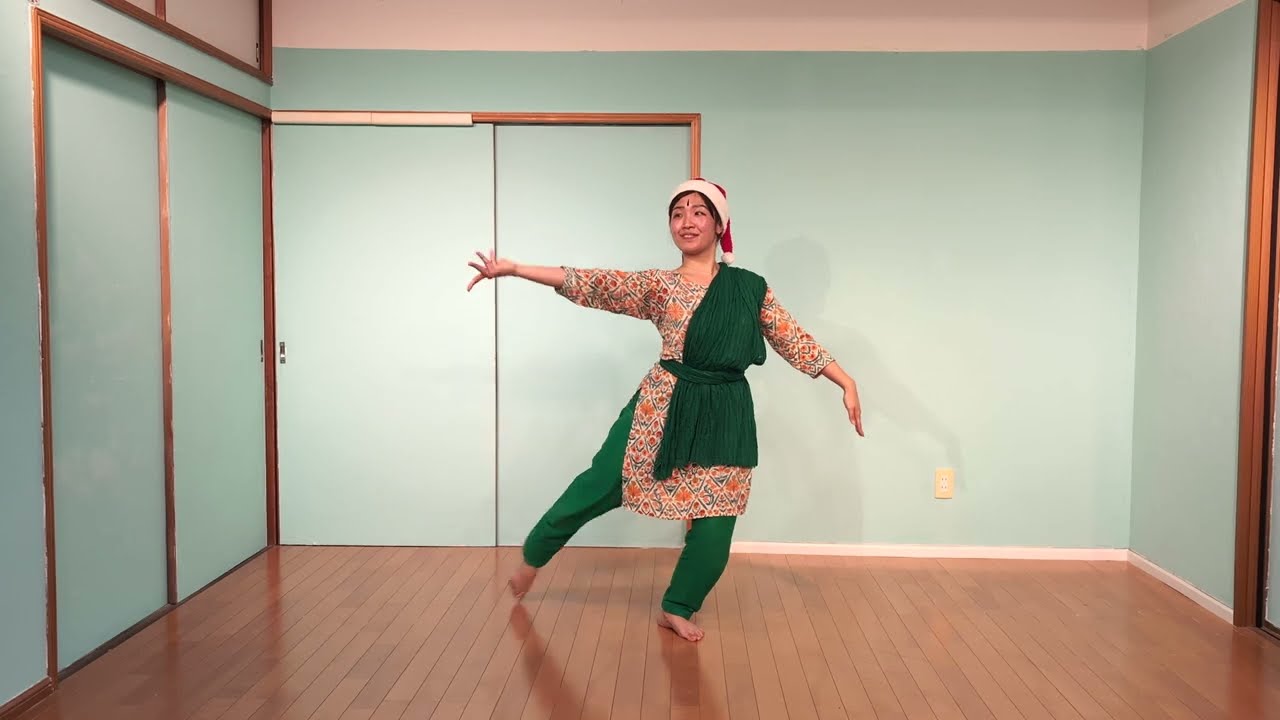 Merry Christmas and a happy new year Bharatanatyam covered by Maya Shoko インド古典舞踊でメリークリスマス♪