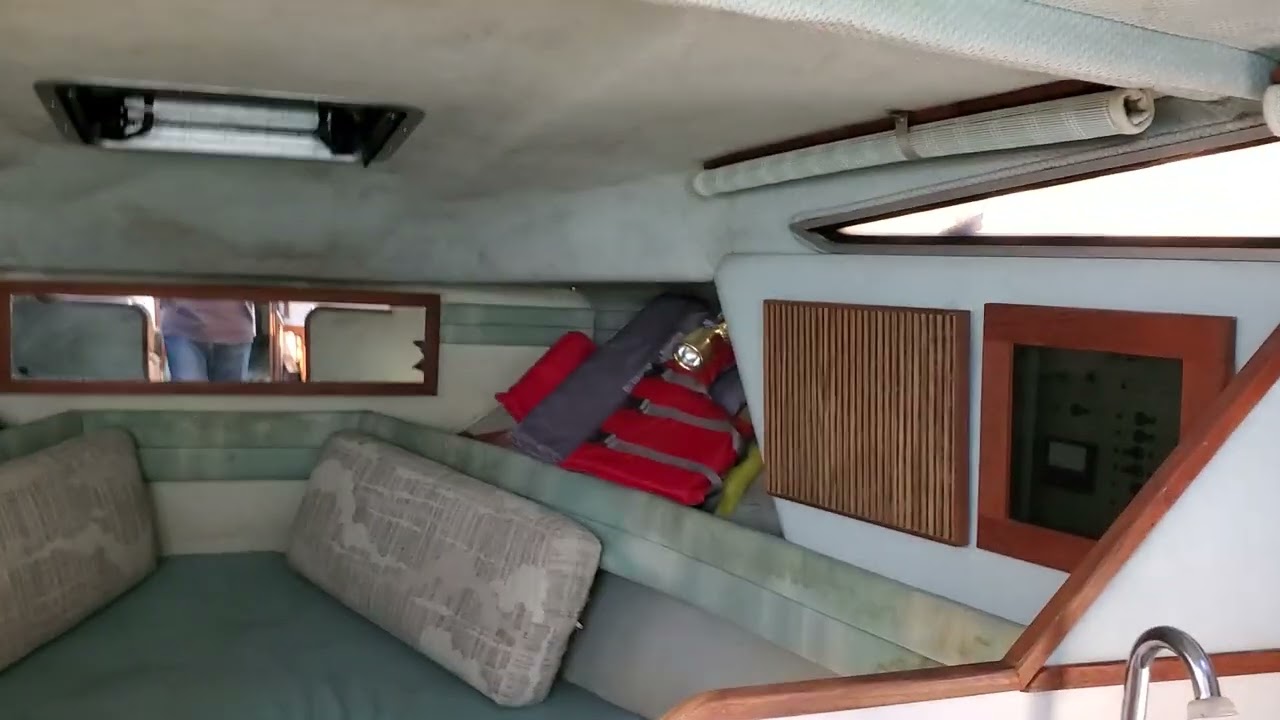 1989 SeaRay Sundancer 268