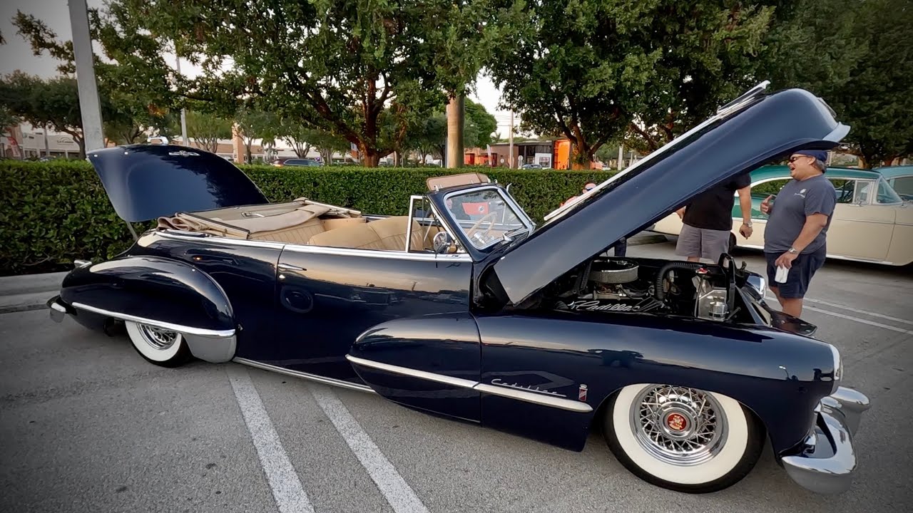 Autos clásicos bajo las estrellas! Evento de carros clásicos de los años 1950 - Viernes Mayo 5