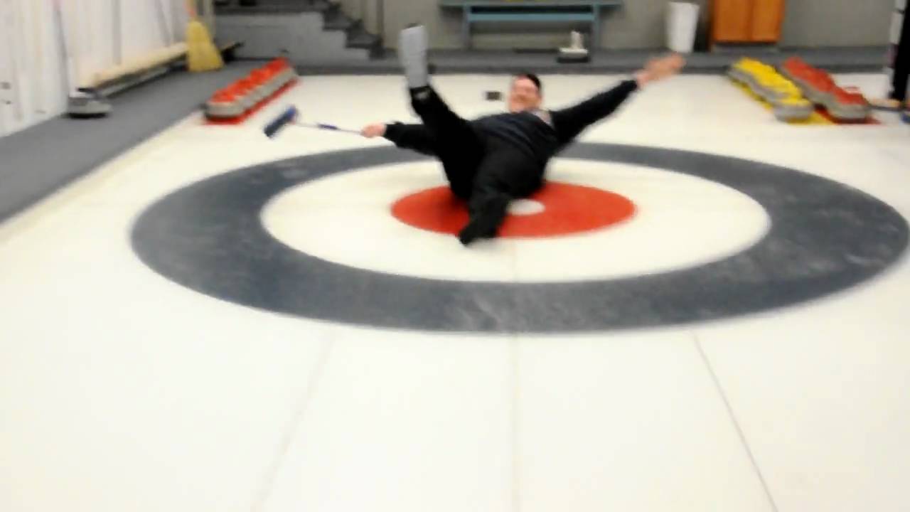 Dave Curling Wipeout.AVI