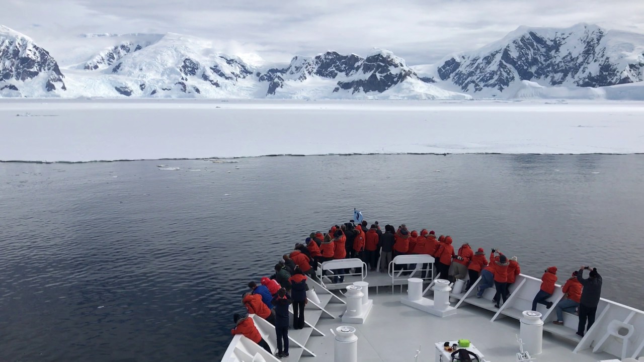 National Geographic Orion Parking in the Ice