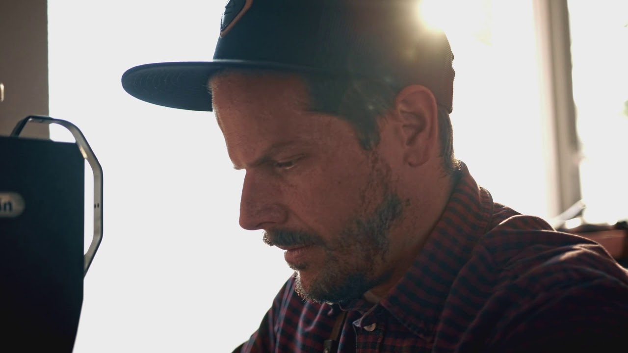 Merch Studio Trailer Cap's 2020
