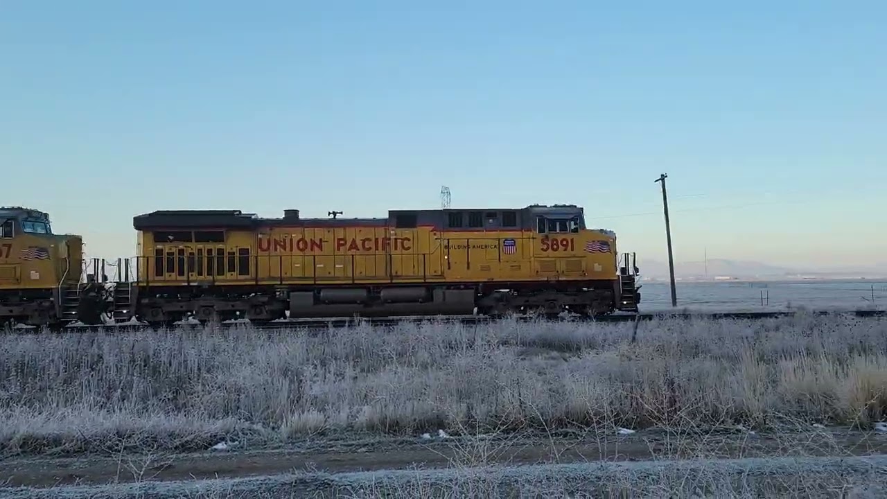 UP MOGPD at the Detector at 28.1 on the Ogden Subdivision. 2 Department Of Defense Missile Cars.