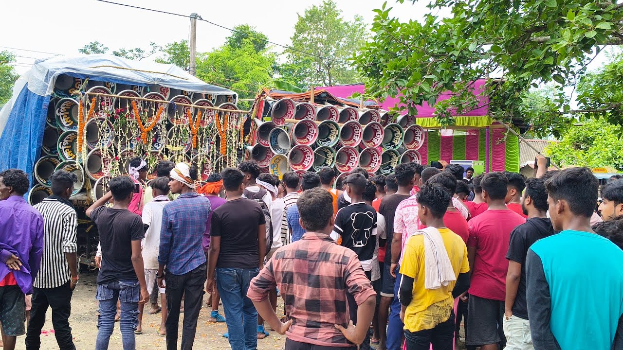 আজ Mojam Sound VS Khepi ma sound দুটো বক্স দিকে মুখ করে কম্পিটিশন করছে দেখো।বাজেকুমার পুর