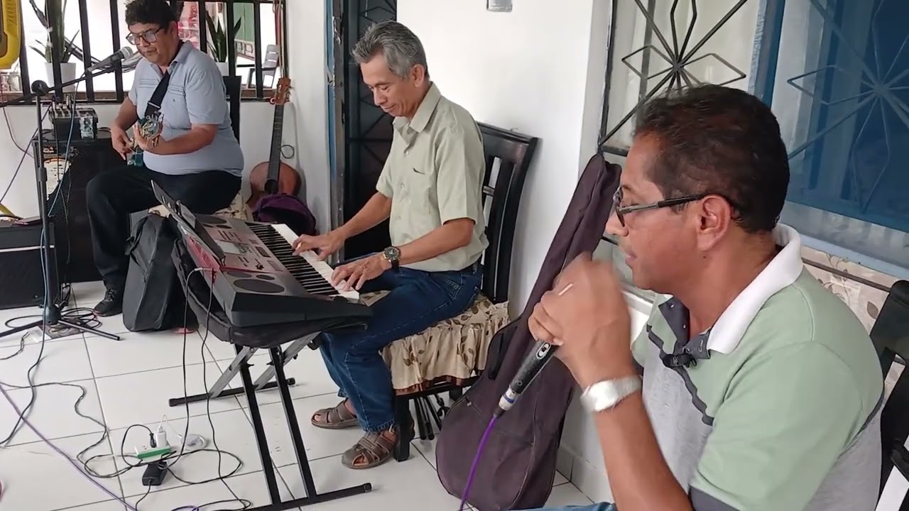 VITRUMU1001. IDILIO -Pasillo- Canta Msrco Flores