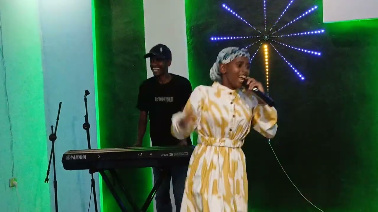 Worship time singer hawi