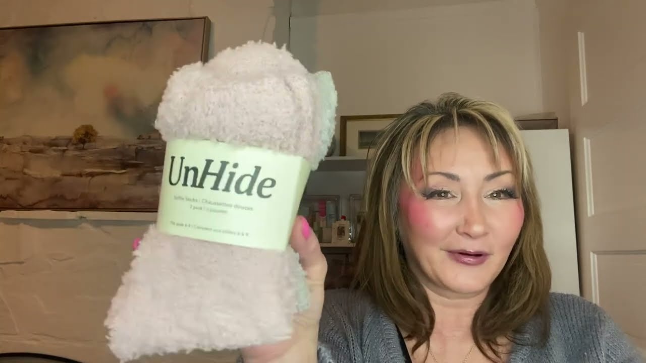 FABFITFUN WINTER BOX!  Gorgeous!! 
