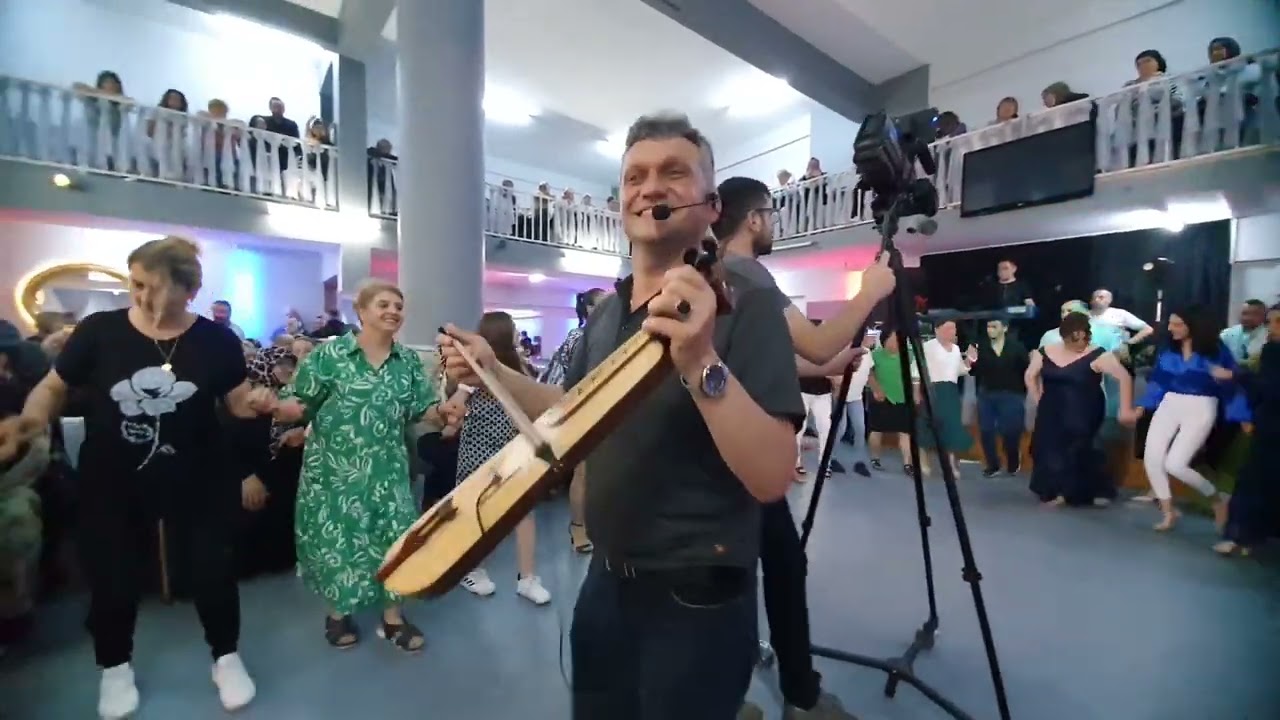 Yüksel Kader  Fatma Ve Aslan Çiftinin Düğün Sahnesi Horon