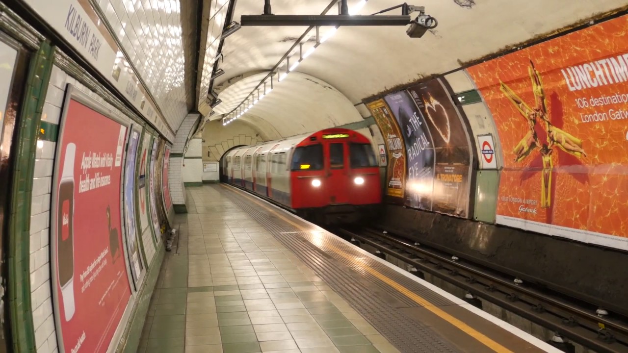 London Underground Bakerloo Line 1972 Stock Trains At Kilburn Park 11 November 2016