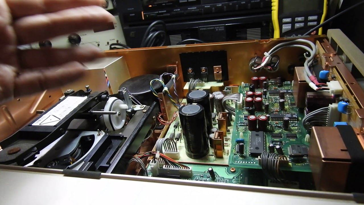 Marantz CD-11 Mk2 - probably one of two or three of Marantz top players ever.